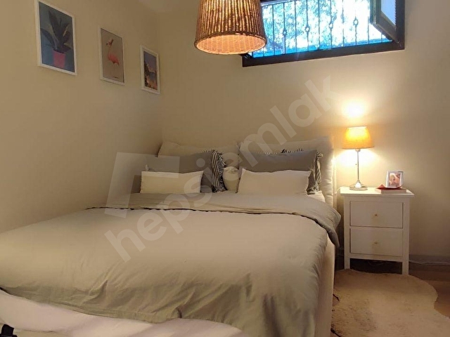 YALIKAVAK MERKEZDE SİTE İÇERİSİNDE SATILIK 2+1 BAHÇE KATI DAİRE - Görsel 8
