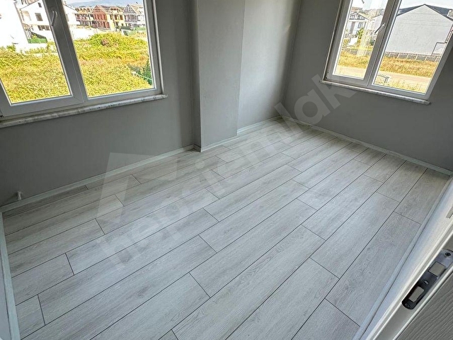 Karasu Kocaalinde Denize 90 metre,Satılık Triplex MÜSTAKİL VİLLA - Görsel 9