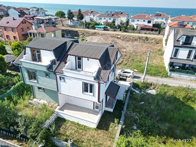 Karasu Kocaalinde Denize 90 metre,Satılık Triplex MÜSTAKİL VİLLA - Görsel 25