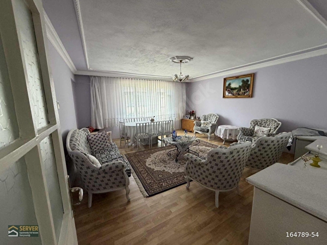 SERVER EMLAKTAN SATILIK 3+1 KIREDİYE UGUN FIRSAT DAİRE