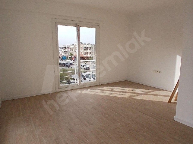 MUMCULAR ANA CADDE ÜZERİNDE KİRALIK OFİS - Görsel 4
