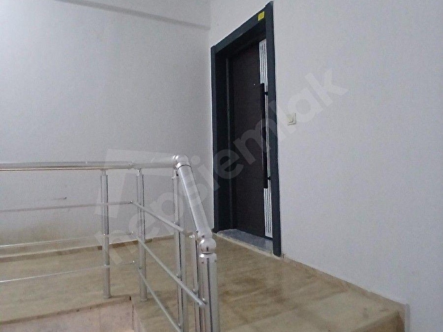 MUMCULAR ANA CADDE ÜZERİNDE KİRALIK OFİS - Görsel 13