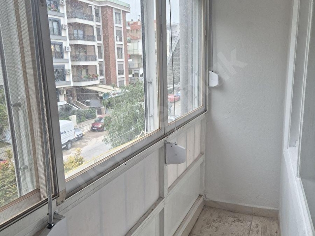 İzmir Karşıyaka Bahçelievler kiralık 2+1 doğalgazlı köşe daire - Görsel 25