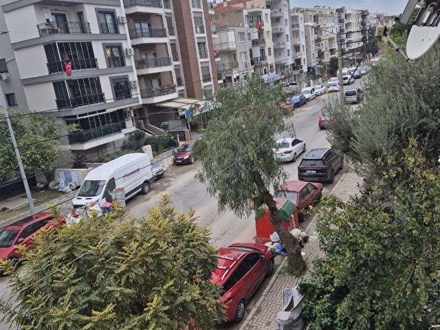 İzmir Karşıyaka Bahçelievler kiralık 2+1 doğalgazlı köşe daire - Görsel 24