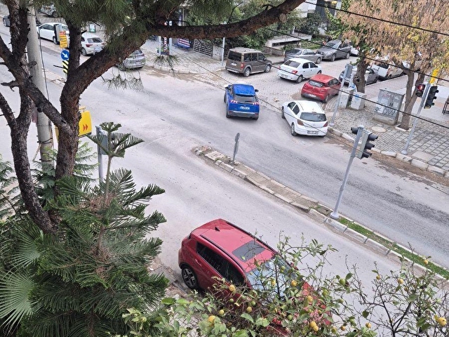 İzmir Karşıyaka Bahçelievler kiralık 2+1 doğalgazlı köşe daire - Görsel 16