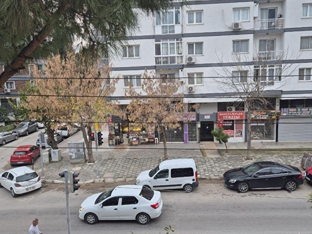 İzmir Karşıyaka Bahçelievler kiralık 2+1 doğalgazlı köşe daire - Görsel 29