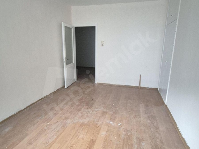 İzmir Karşıyaka Bahçelievler kiralık 2+1 doğalgazlı köşe daire - Görsel 12