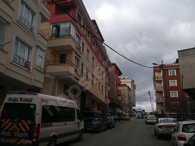 ÇEKMEKÖY MERKEZ MAHALLESİ 2+1 75m2 EBEVEYN BANYOLU GENÇ BİNADA SATILIK 5.700.000 TL - Görsel 4