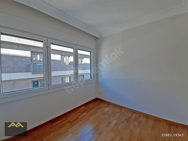 SAHİLDE PRESTİJLİ BİNA 3+1 GENİŞ EBEVEYN+BALKON+2 ARAÇ OTOPARK - Görsel 23