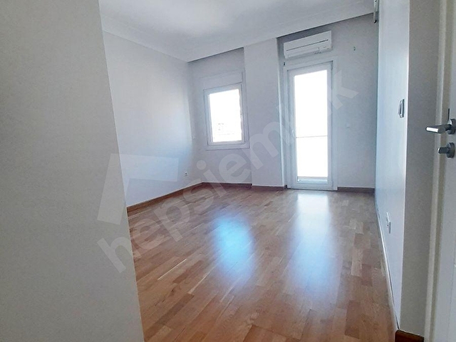 SAHİLDE PRESTİJLİ BİNA 3+1 GENİŞ EBEVEYN+BALKON+2 ARAÇ OTOPARK - Görsel 15
