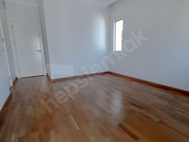SAHİLDE PRESTİJLİ BİNA 3+1 GENİŞ EBEVEYN+BALKON+2 ARAÇ OTOPARK - Görsel 16