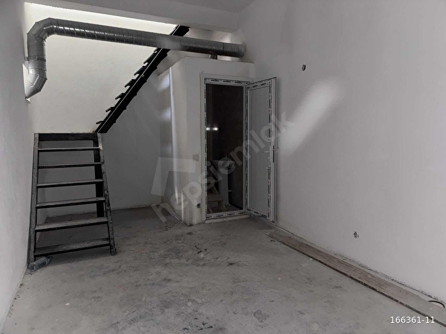 4.LEVENT ÇELİKTEPEDE METROYA 5 DAKİKA MESAFEDE DEPOLU DÜKKAN - Görsel 8