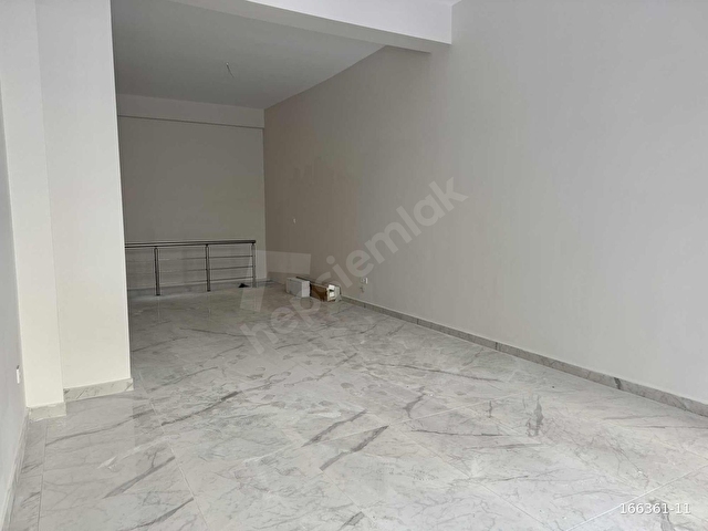 4.LEVENT ÇELİKTEPEDE METROYA 5 DAKİKA MESAFEDE DEPOLU DÜKKAN - Görsel 2