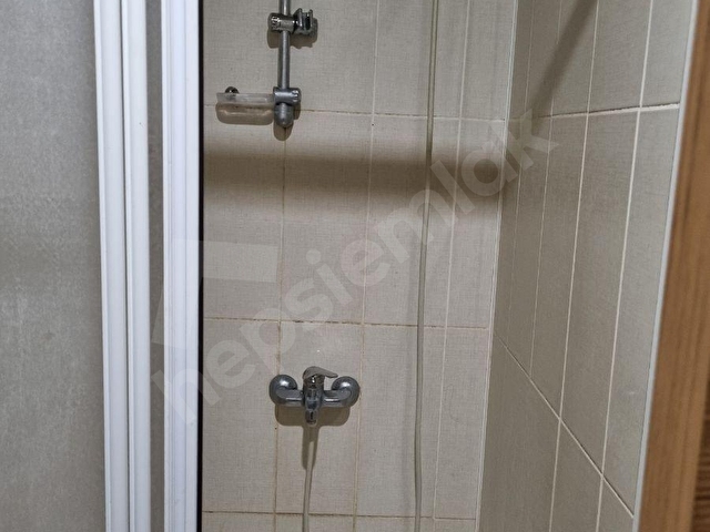 SELÇUKLU İSTANBUL YOLUNA CEPHE SİTE İÇİNDE 1+1 EŞYALI DAİRE - Görsel 16