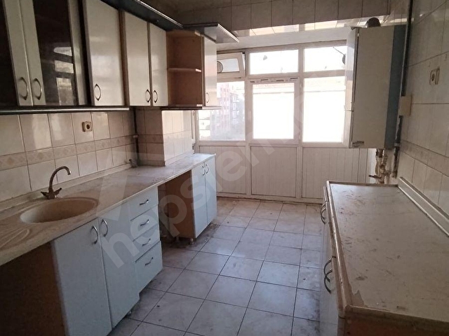 KUZEY EMLAKTAN METRO YAKINI 3+1 BOŞ ÖN CEPHE SATILIK DAİRE - Görsel 5