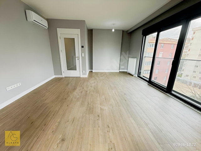Havuzlu Sitede Satılık 2+1 Daire 75 m² Balkonlu, 2 Banyolu, - Görsel 30