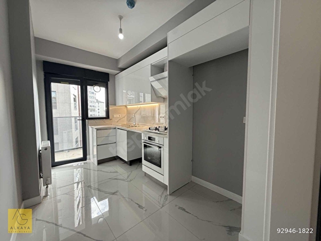 Havuzlu Sitede Satılık 2+1 Daire 75 m² Balkonlu, 2 Banyolu, - Görsel 2