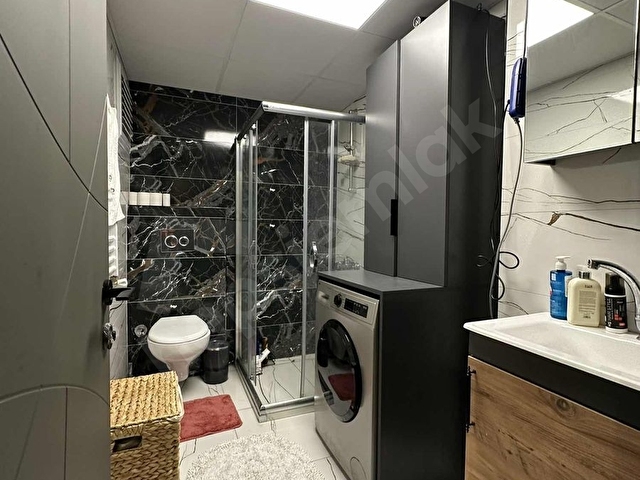 ATAKUMDA LÜKS EŞYALI HAVUZLU DENİZ MANZARALI KONSENPT 1+1 DAİRE - Görsel 29