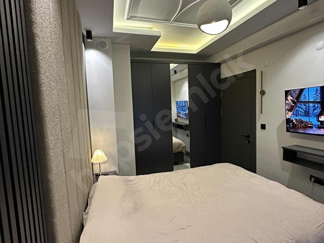 ATAKUMDA LÜKS EŞYALI HAVUZLU DENİZ MANZARALI KONSENPT 1+1 DAİRE - Görsel 18
