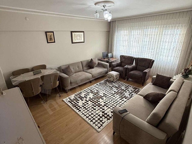 NURFENDEN ORDU CADDESİNDE ARAKAT GENİŞ BAKIMLI 3+1 SATILIK