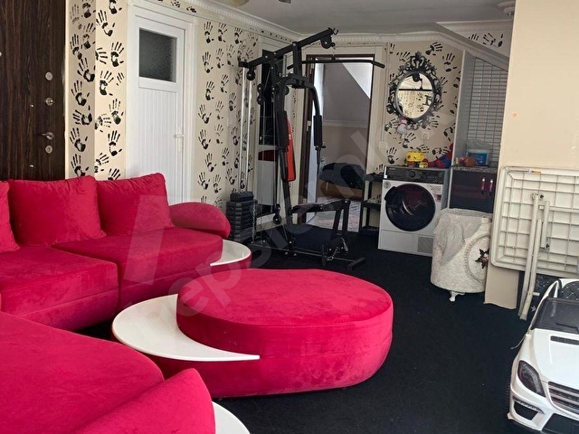 AKÇABURGAZDA BAKIMLI DUBLEKS DAİRE 4+2 - Görsel 12