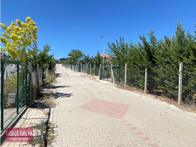 GÖKÇE EMLAKTAN İKİPINARDA HAZIR KURULU SİTE İÇİNDE 500 M² BAHÇE - Görsel 3