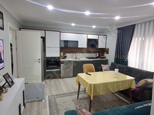AYVALIK SARIMSAKLI TAM MERKEZDE EŞYALI SATILIK 2+1 DAİRE - Görsel 9