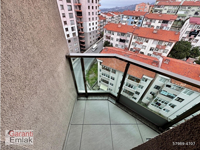 ZONGULDAK GARANTİ EMLAKTAN SOSYAL YAŞAM ALANLI MERLIFE GOLD REZİDANSTA ARA KAT 1+1 KİRALIK DAİRE - Görsel 8