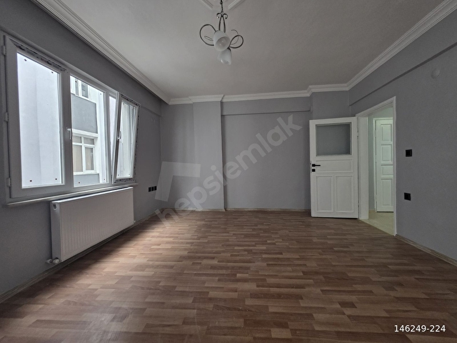 GÖRGEÇ EMLAKTAN MERKEZİ LOKASYONDA SATILIK 2+1 DAİRE - Görsel 9