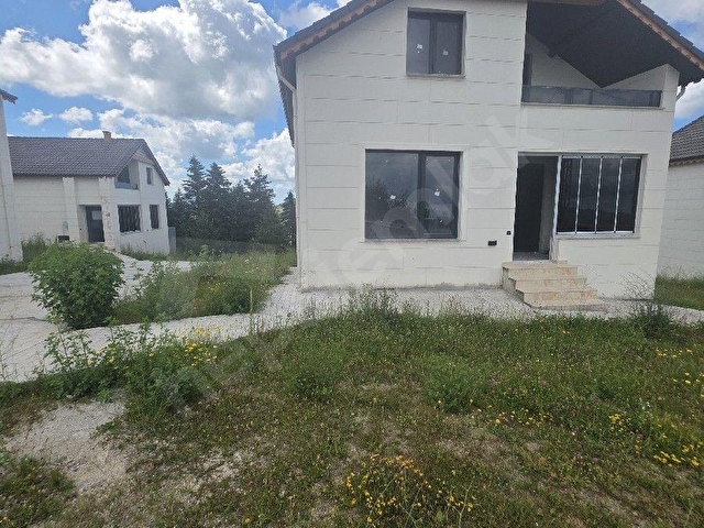 ALAÇAM TEPE BÖLMESİ ACİL SATILIK VİLLA