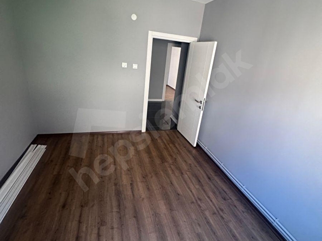 İstasyon Caddesinde Sıfırlanmış Kiralık 2+1 Daire - Görsel 5