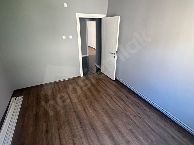 İstasyon Caddesinde Sıfırlanmış Kiralık 2+1 Daire - Görsel 7