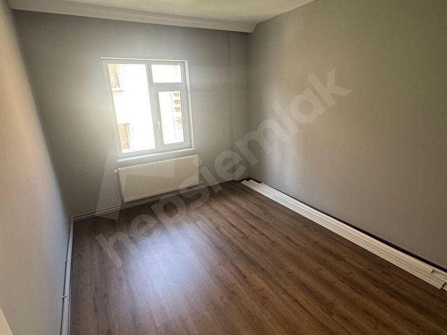 İstasyon Caddesinde Sıfırlanmış Kiralık 2+1 Daire - Görsel 8