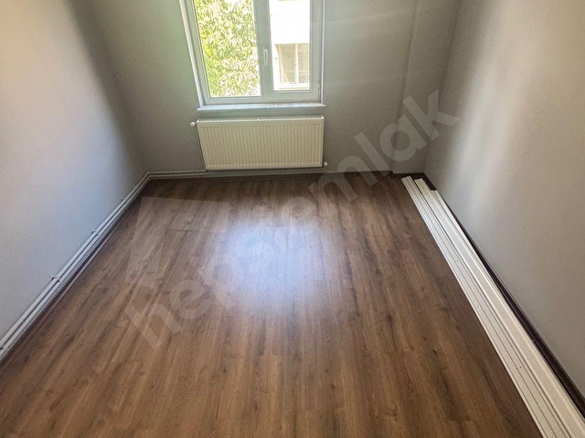 İstasyon Caddesinde Sıfırlanmış Kiralık 2+1 Daire - Görsel 9