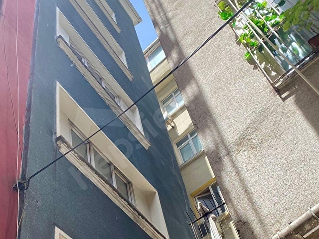 BEYOĞLU İSTİKLAL ÜZERİNDE KELEPİR BİNA - Görsel 3