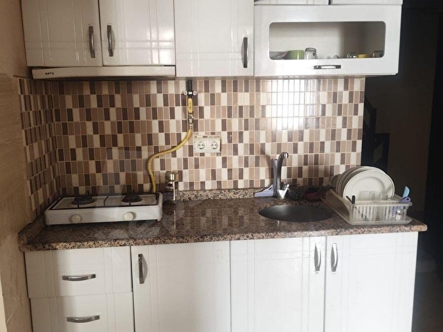 ÖZGÜR GAYRİMENKULDEN YENİBAĞLARDA 1+1 KİRACILI  DAİRE - Görsel 4
