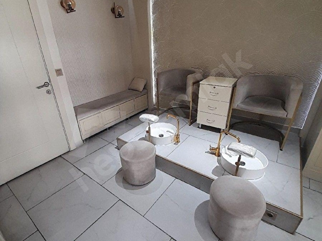 KIZILAY MEŞRUİYET CADDE MANİKÜR GÜZELLİK SALONU