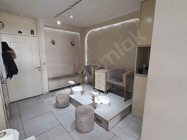 KIZILAY MEŞRUİYET CADDE MANİKÜR GÜZELLİK SALONU - Görsel 8