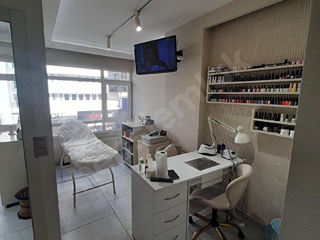 KIZILAY MEŞRUİYET CADDE MANİKÜR GÜZELLİK SALONU - Görsel 19