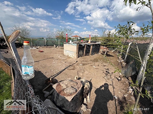 ARİFOĞLUDAN ANA YOLA SIFIR KAYITLI 2+1 EVLİ 580 m2 HİSSELİ ARSA - Görsel 29