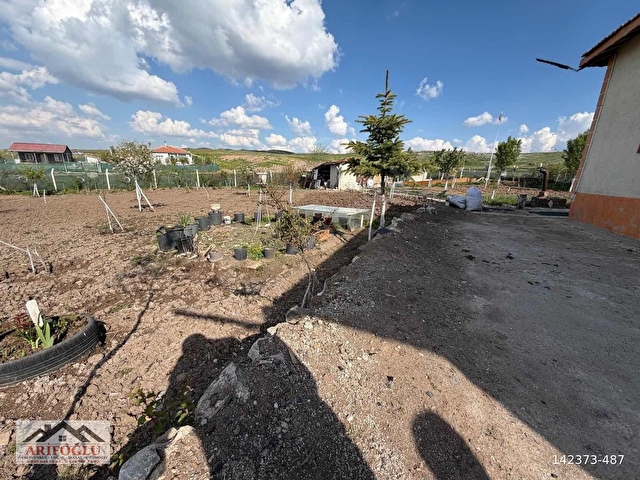 ARİFOĞLUDAN ANA YOLA SIFIR KAYITLI 2+1 EVLİ 580 m2 HİSSELİ ARSA - Görsel 16