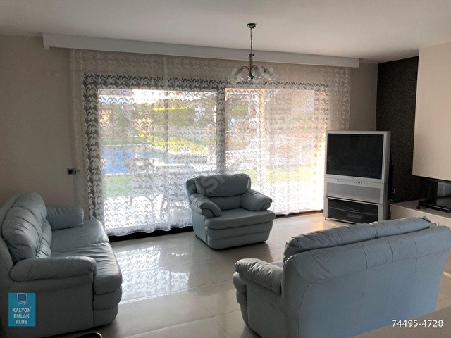 ALAÇATIDA ORTAK HAVUZLU SİTEDE 3+1 KLİMALI VİLLA - Görsel 12