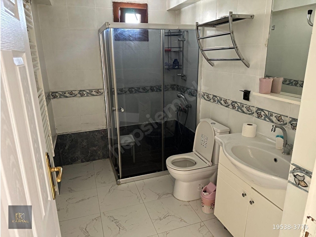 KARTAL..ÇAĞDAŞA YÜRÜME MESAFESİ 3+1 115M2 YÜKSEK GİRİŞ ALTINDA DAİRE OLAN BAKIMLI *BOŞ * - Görsel 9