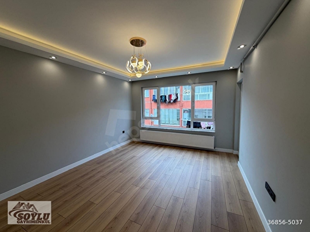 SOYLU GAYRİMENKULDEN SOKULLU CADDE ÜZERİNDE 3+1 1.KAT EBEVEYN BANYOLU FULL YAPILI SATILIK DAİRE - Görsel 5
