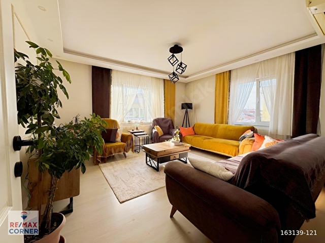 ÇANAKKALE İSMETPAŞA ÇARŞI İÇİNDE 1+1 FİYATINA 2+1 SATILIK DAİRE