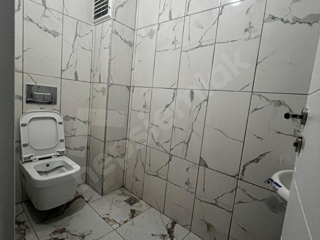 Yenibosna Zafer mahallesinde yeni binada kiralık dükkan işyeri ofis yeni bina - Görsel 9