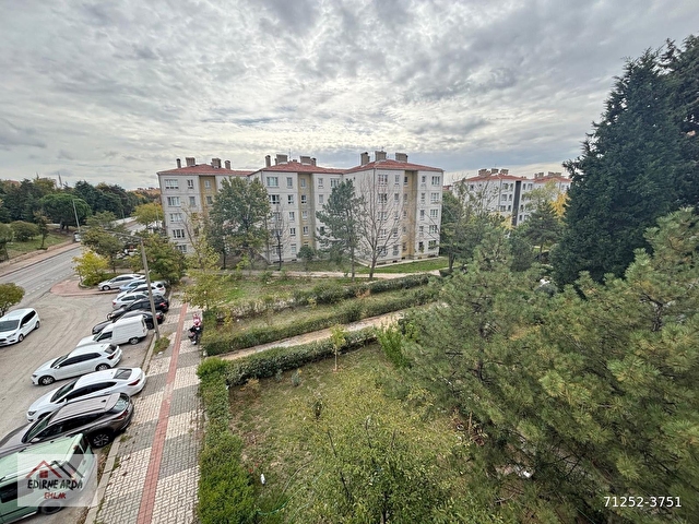 Arda Emlak Ofisinden Mega Park Yakını Ara Kat Balkonlu Temiz Daire - Görsel 2