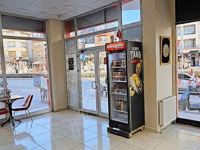 KOSOVA MAHALLESİNDE CADDE ÜZERİ CİROSU YÜKSEK ÇİĞ KÖFTE DÜKKANI - Görsel 3