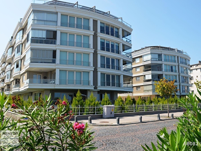 denize sifir royal rezidans sitesinde satilik 4 1 luks daire