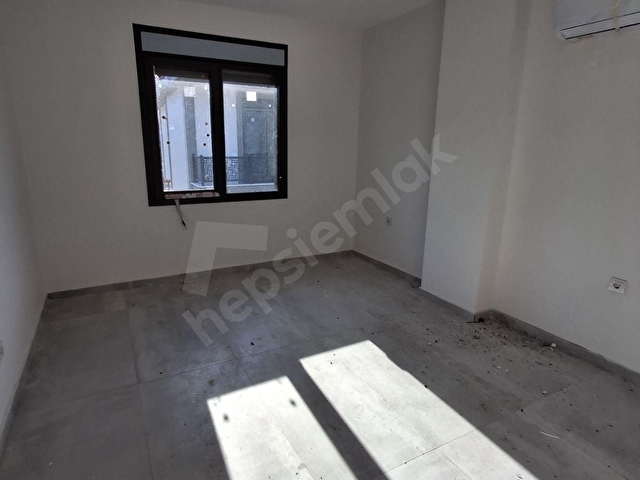 Altınovada Havuzlu Site içinde yerden ısıtmalı 3+1 Villa - Görsel 6